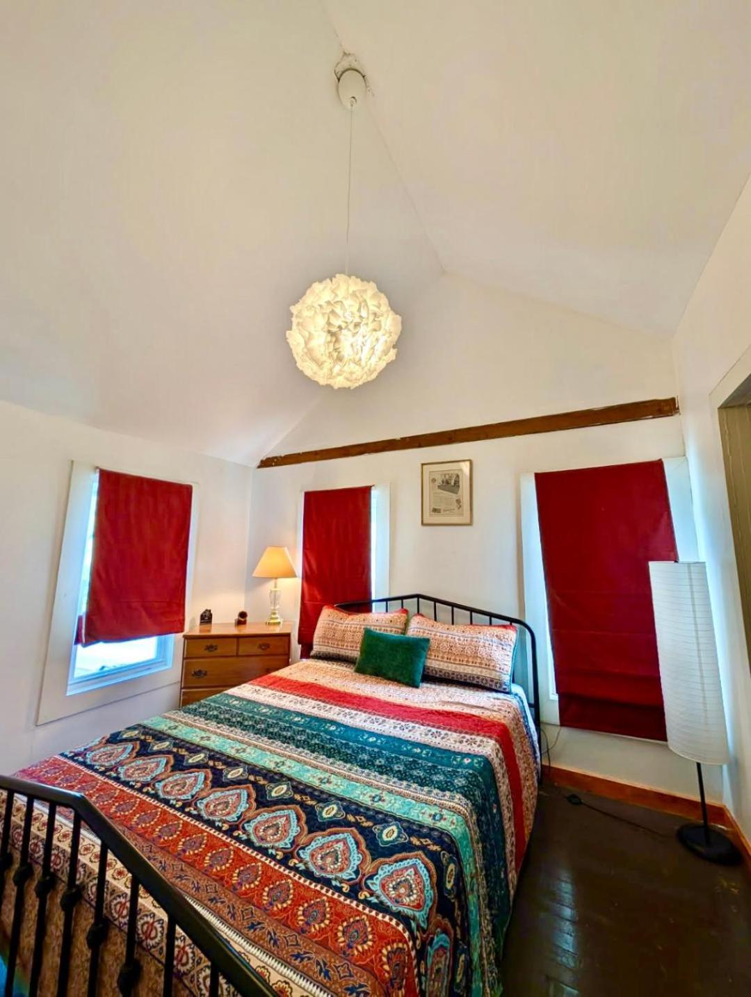 Charming 120-Year-Old Farmhouse By The Creek. Starlight Exteriör bild